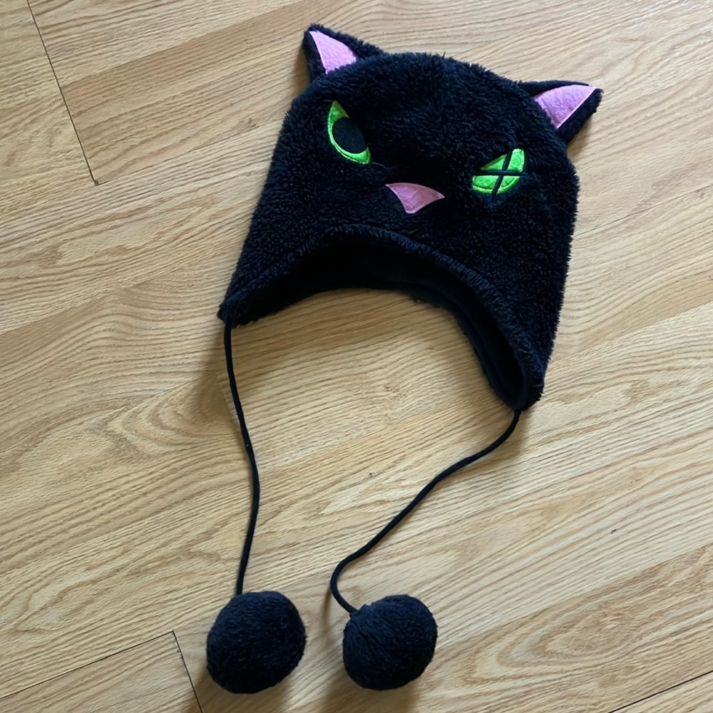 Vans Black and Green Knit Cat Ear Hat
